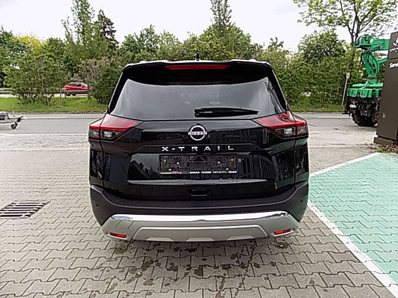 Nissan X-Trail Tekna VC-T Mild Hybrid 1.5 2WD Bose Glasdach