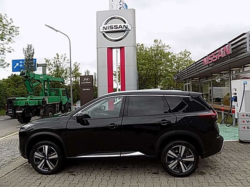 Nissan X-Trail Tekna VC-T Mild Hybrid 1.5 2WD Bose Glasdach