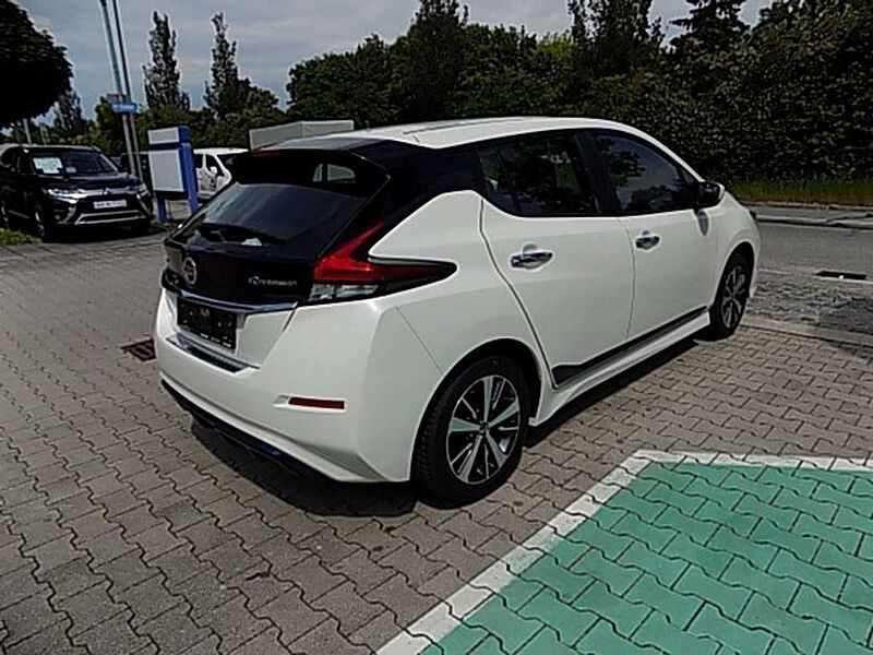 Nissan Sonstiges Nissan LEAF ZE1 MY20 Acenta 40kwH 150PS Klima