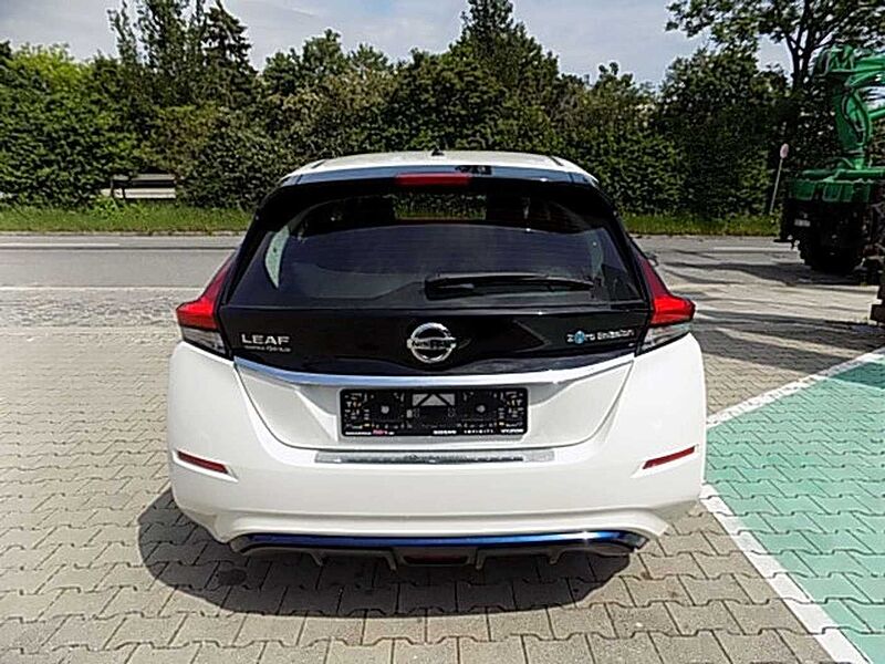 Nissan Sonstiges Nissan LEAF ZE1 MY20 Acenta 40kwH 150PS Klima