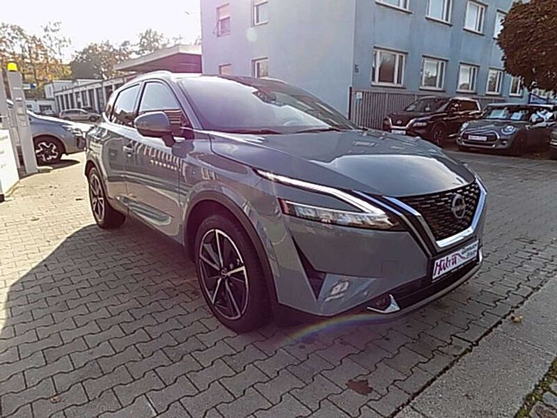 Nissan Qashqai Tekna 1.3 DIG-T 4x4 MHEV 158PS AT Desing Paket