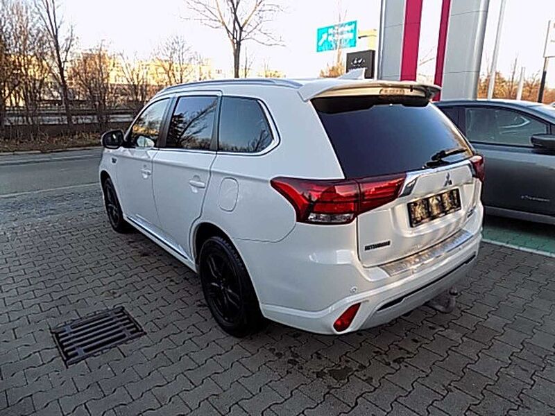 Mitsubishi Outlander PHEV Intro Edition 4WD AHK Garantie bis 06/2027