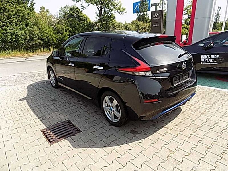 Nissan Leaf N-Connecta 40kWH LED Winterpaket N-Connecta Klima