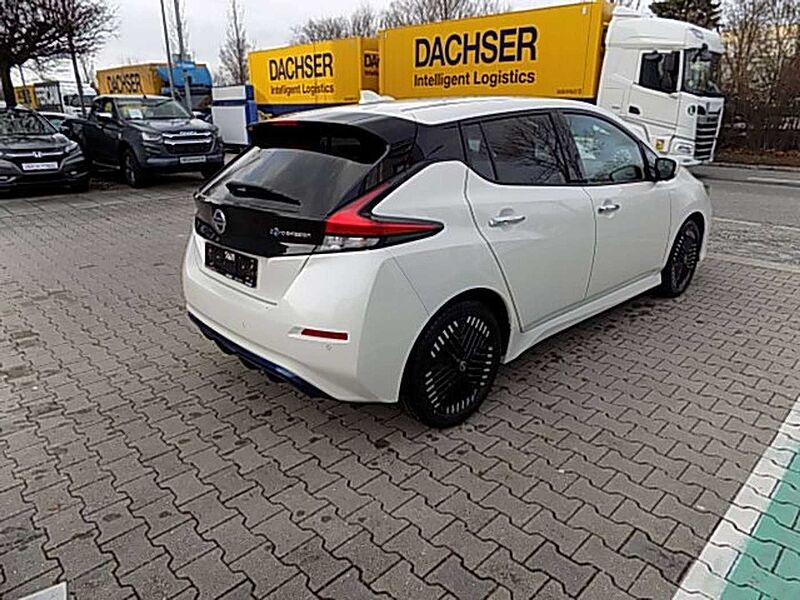 Nissan Leaf Tekna ZE1 MY21 40kWh 150PS Inkl. Wartung in Tekna